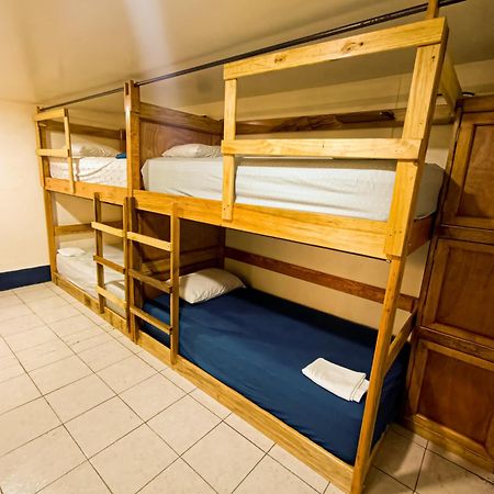 Hostal El Rio León Eksteriør bilde