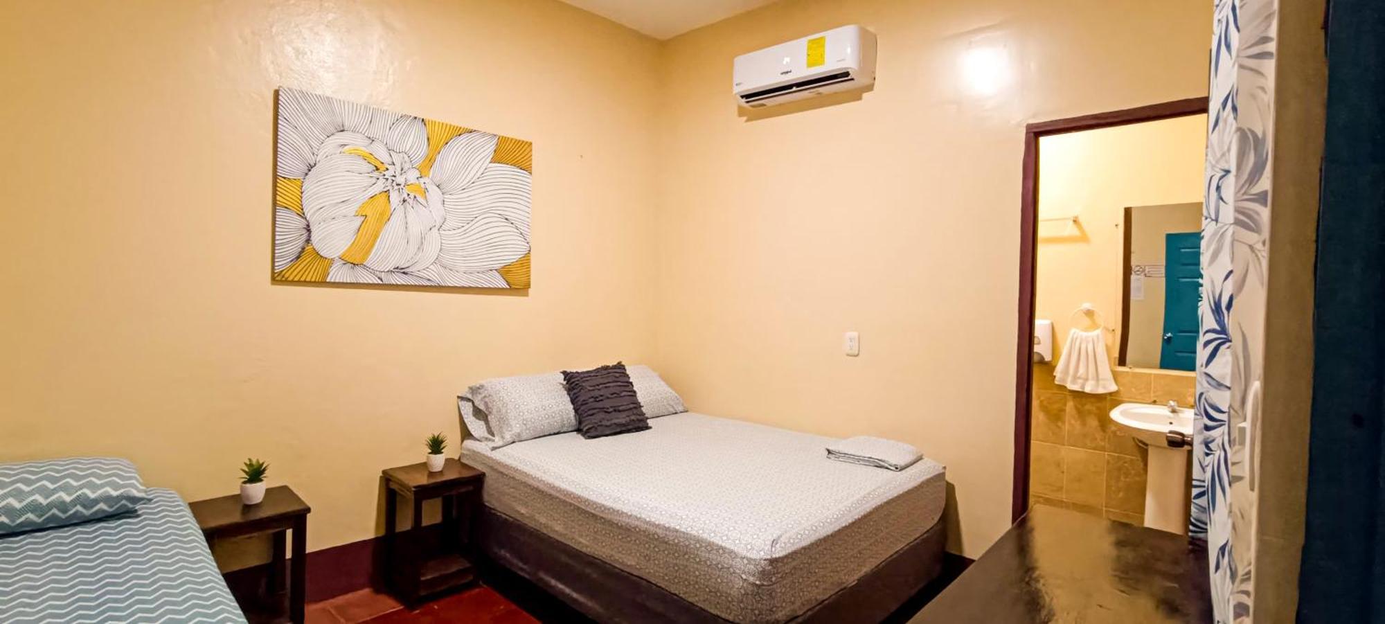 Hostal El Rio León Eksteriør bilde