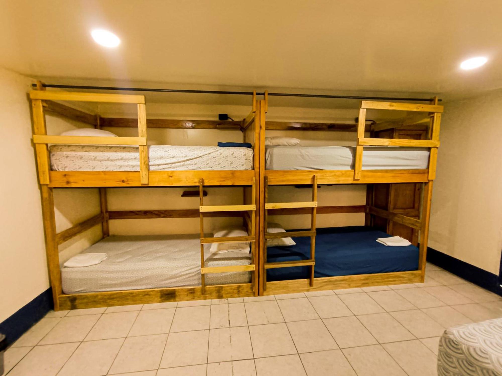 Hostal El Rio León Eksteriør bilde