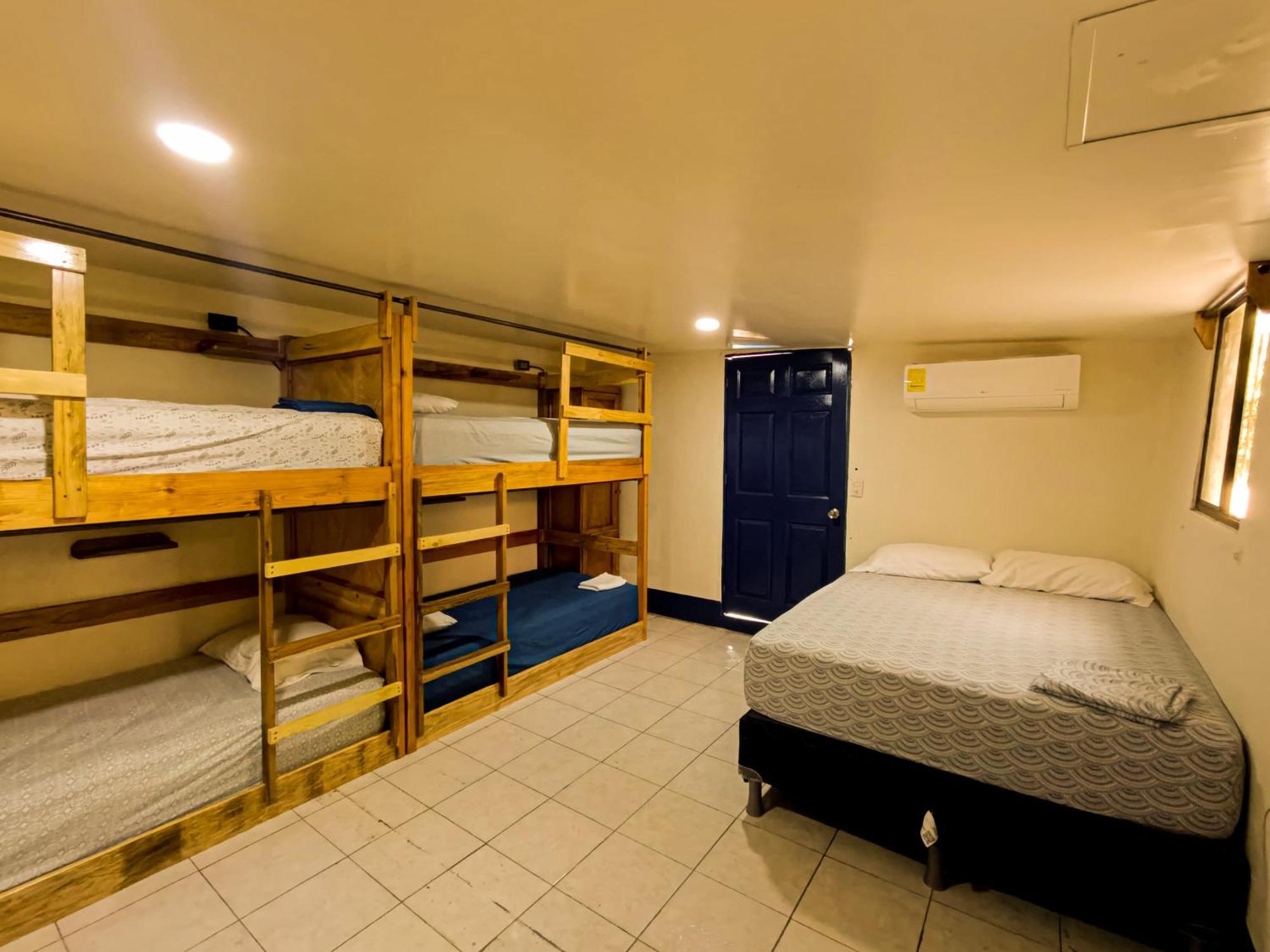 Hostal El Rio León Eksteriør bilde