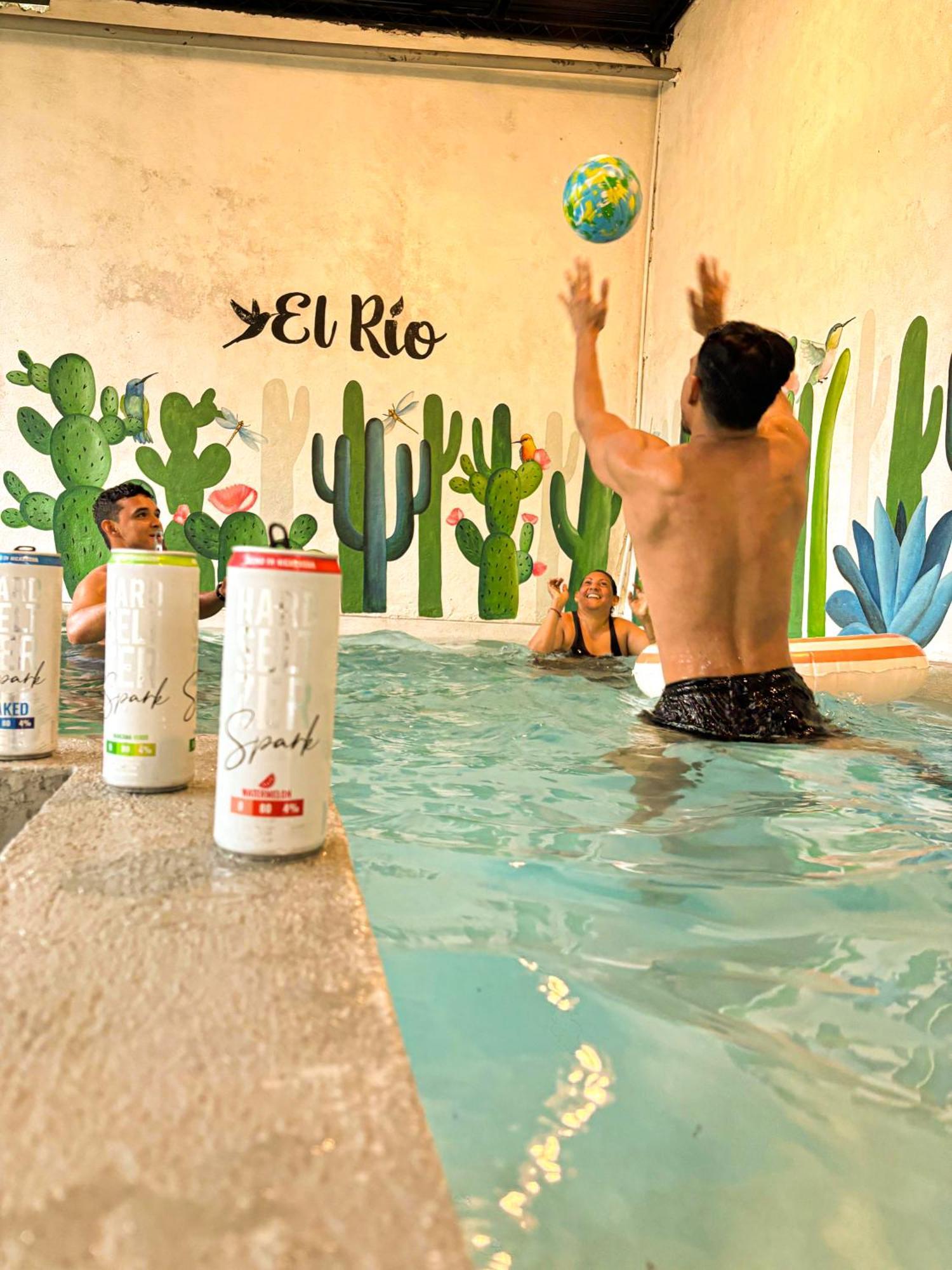 Hostal El Rio León Eksteriør bilde
